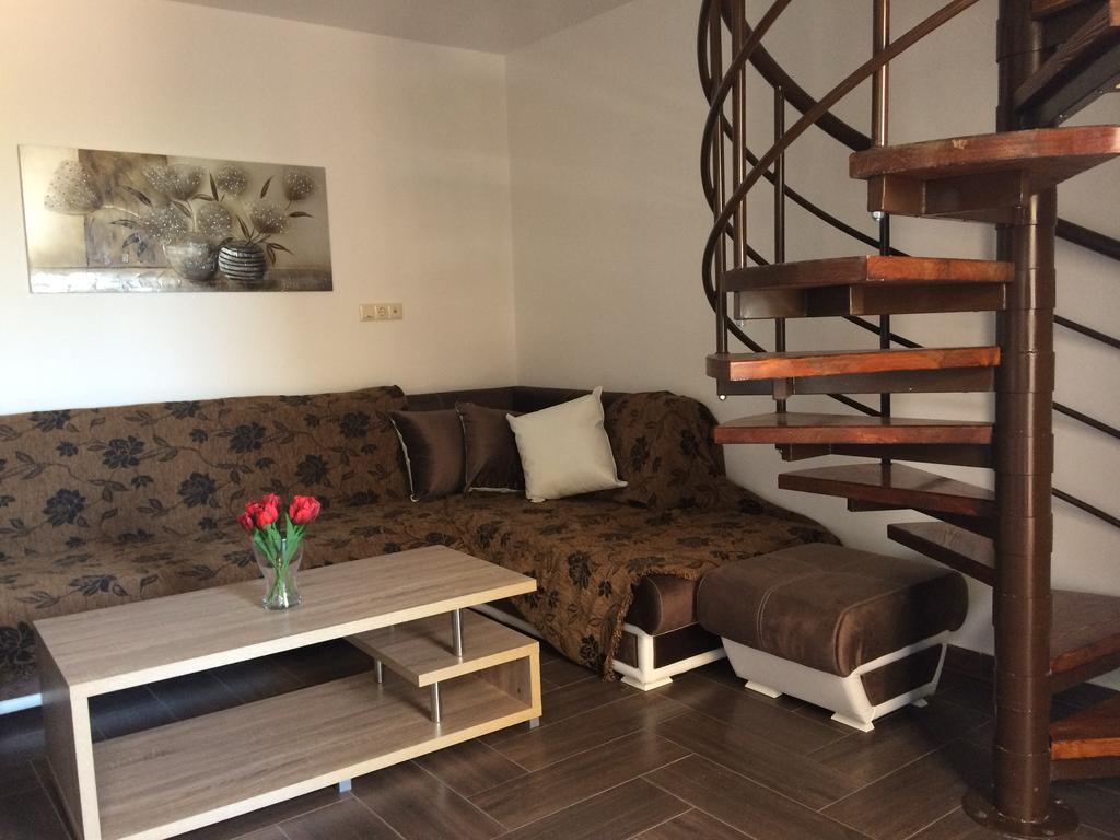 Palmyra Studios Stavros  Bagian luar foto